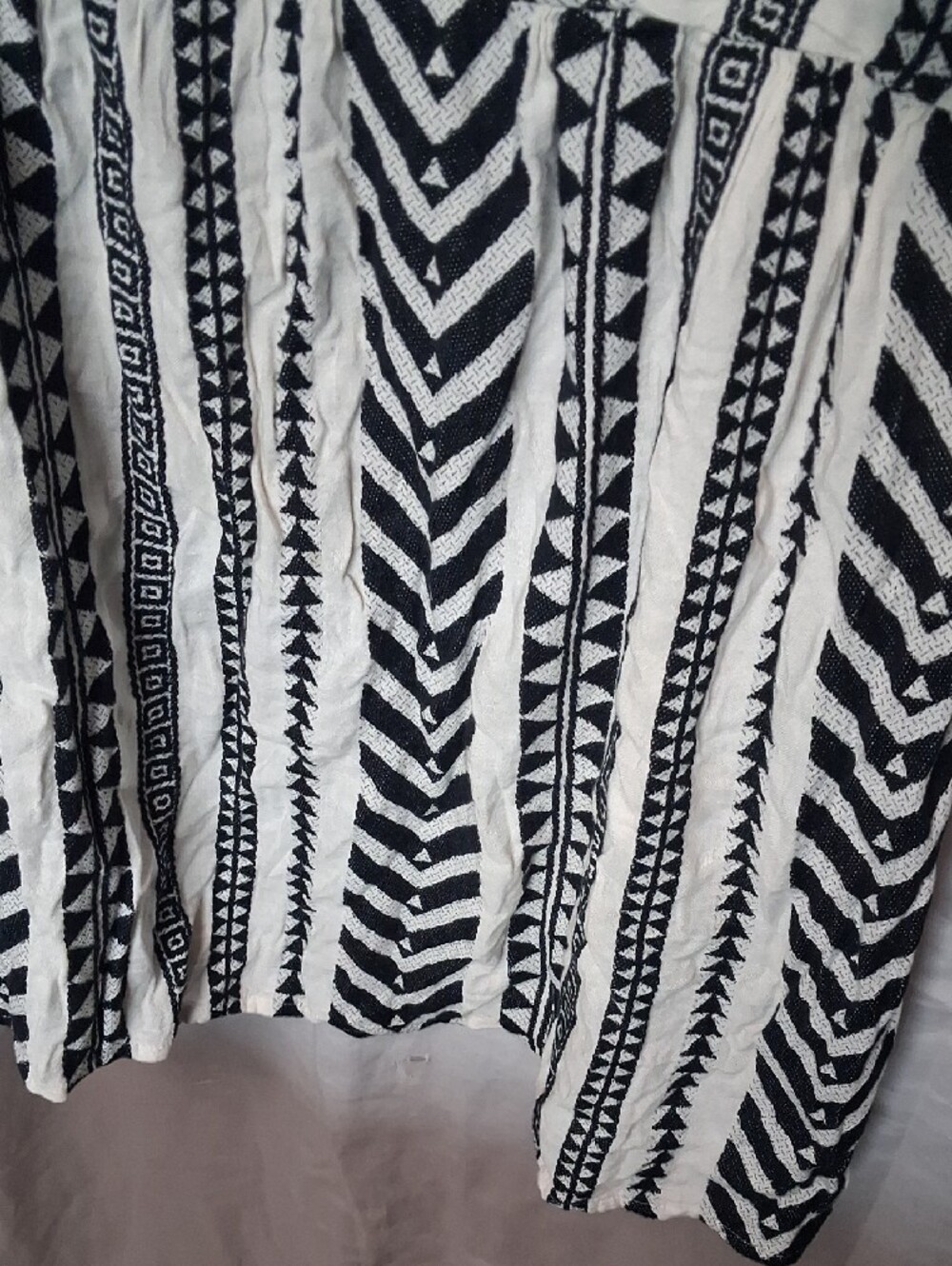 Old Navy And White Dress Petite M - Picture 5 of 6